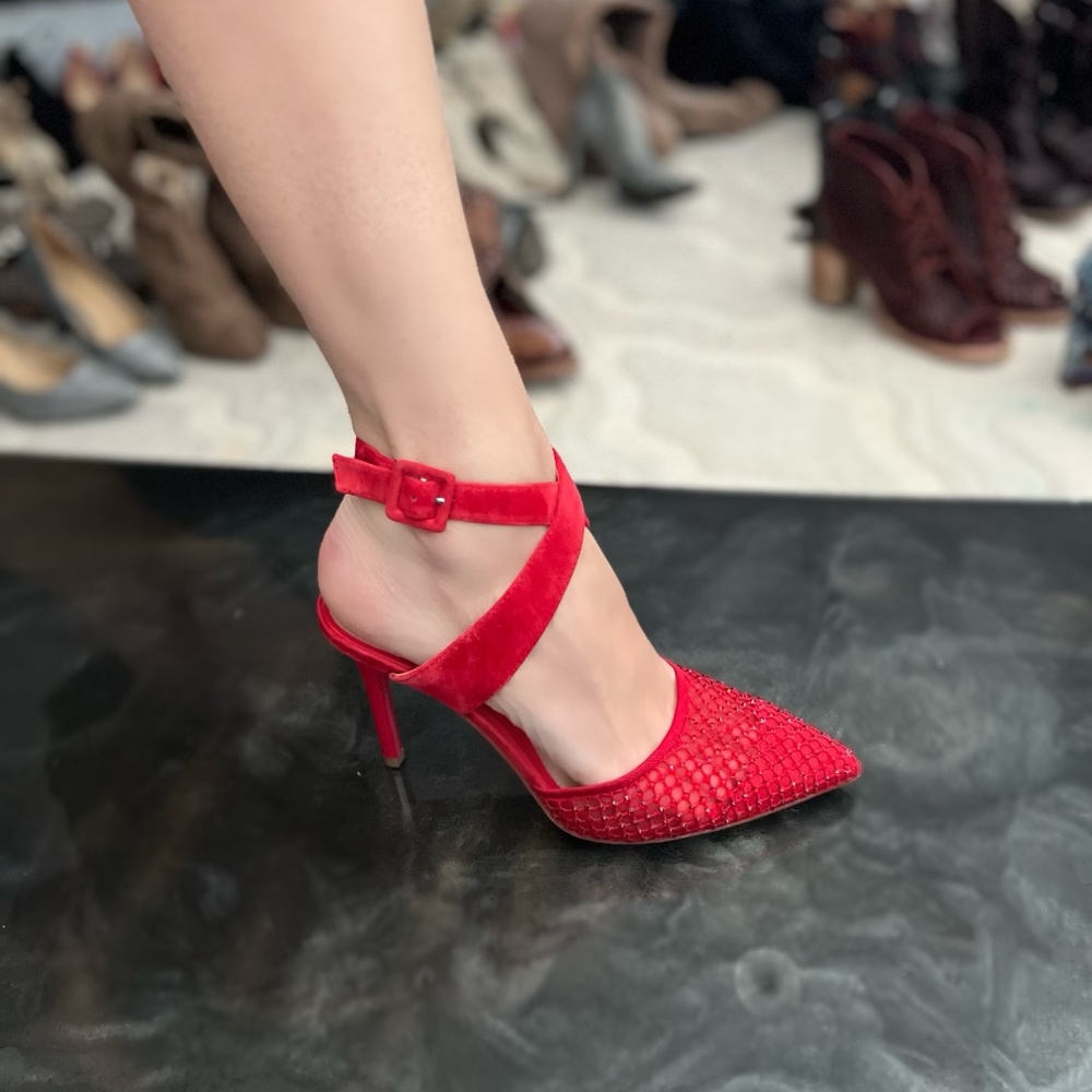 Antonio Melani Red Mesh Sparkle size 8 - Picture 1 of 4